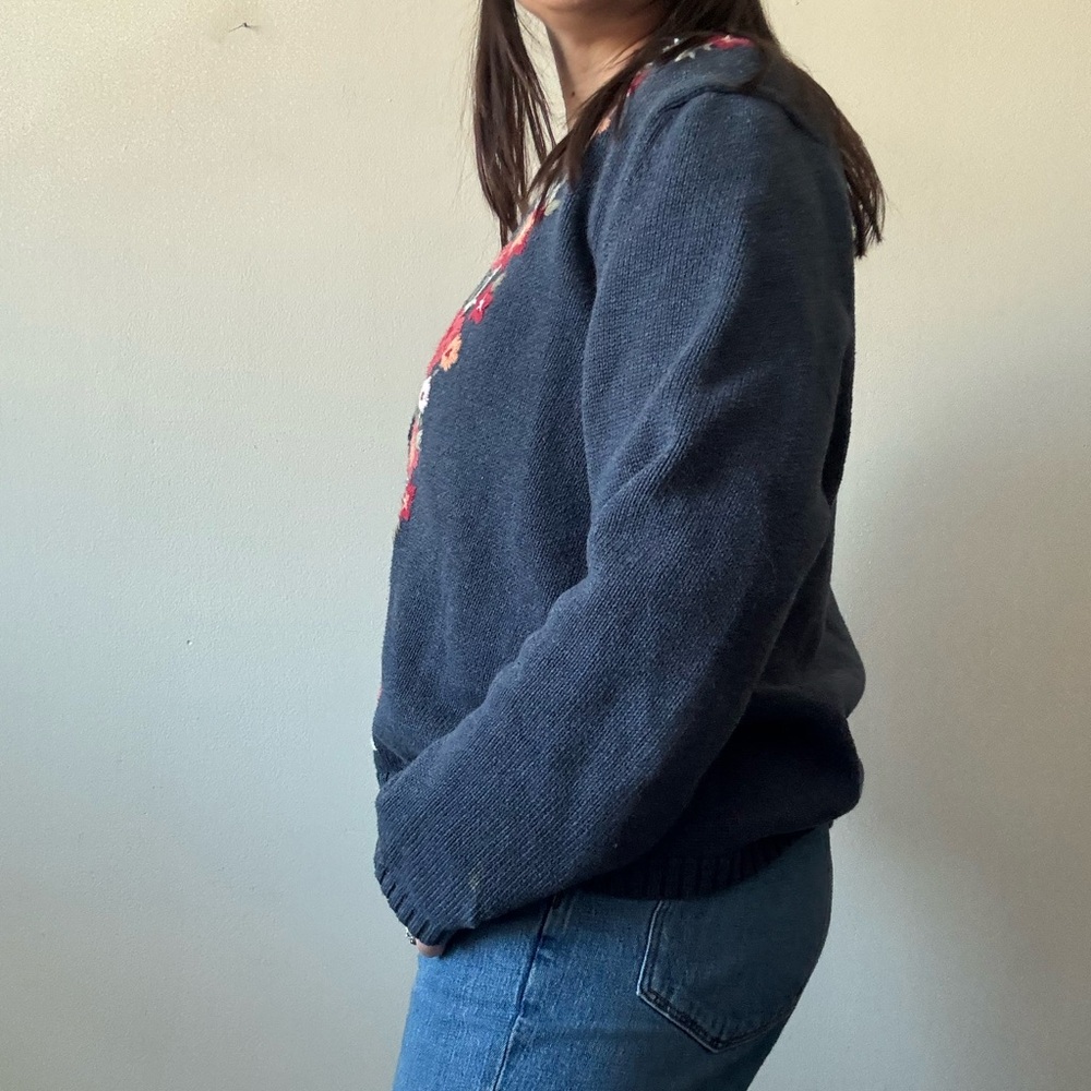 SOLD—Vintage Eddie Bauer Navy Floral Cardigan - Picture 3 of 8